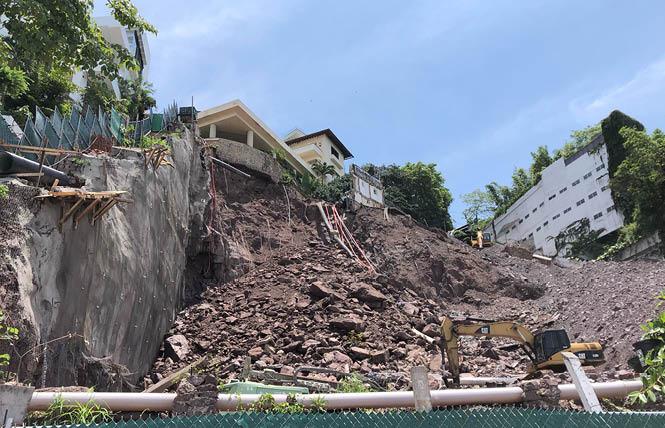 A steep hillside near the gay beach in Puerto Vallarta collapsed August 10. Photo: David D.