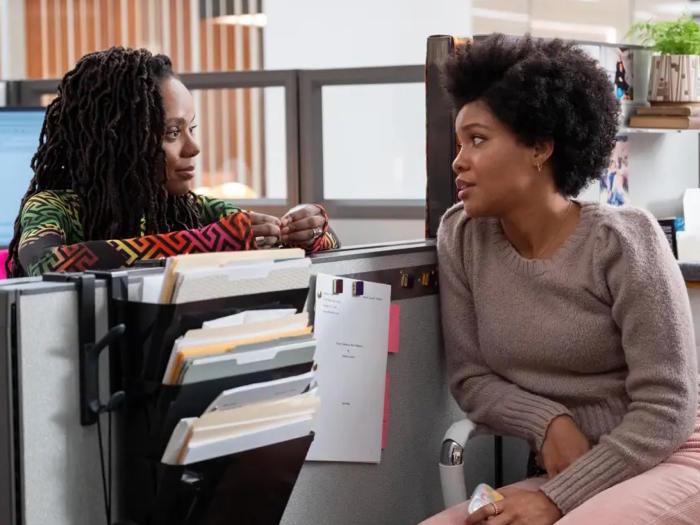 Ashleigh Murray and Sinclair Daniel in 'The Other Black Girl' (photo: Hulu)