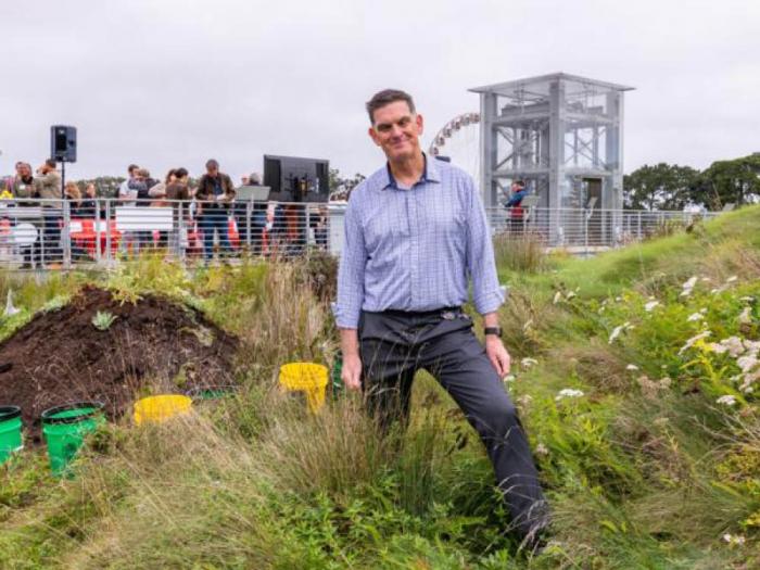 Scott Sampson, Ph.D., executive director of the California Academy of Sciences, is part of a collaboration to make San Francisco greener. Photo: Jane Philomen Cleland