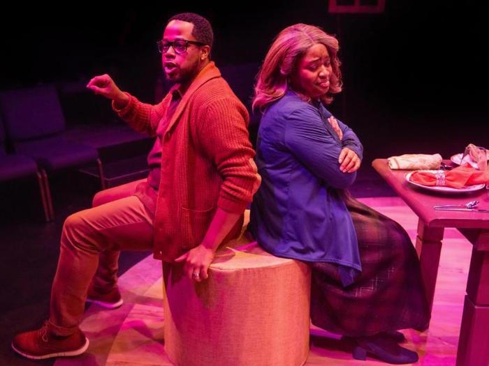 Devin A. Cunningham and Alicia Stamps in 'we are continuous' (photo: Lois Tema)