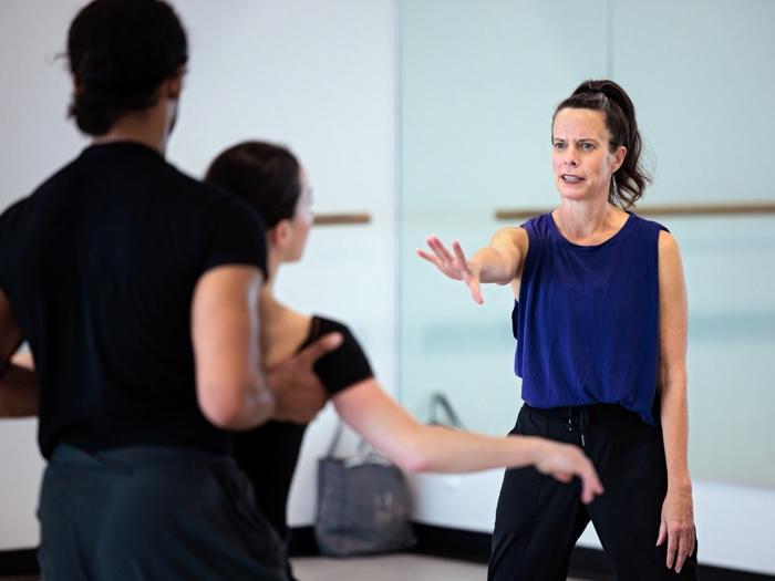 Amy Siewert (right) in rehearsal for 'French Kiss'  (photo: Chris Hardy)