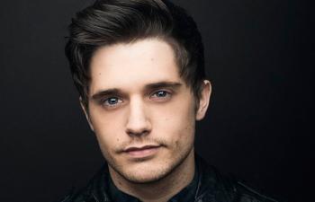 Andy Mientus: Gentleman of the Canyon - Broadway star sings Joni Mitchell's classic album