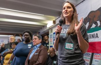 Warren campaign opens Oakland office