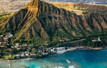 Besties: Weddings & Destinations: Hawaii looks to day tourists can return