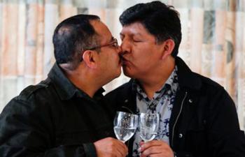 Out in the World: Bolivian gay couple celebrate country's 1st civil union