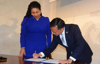 Chiu sworn in as San Francisco's first Asian American city attorney