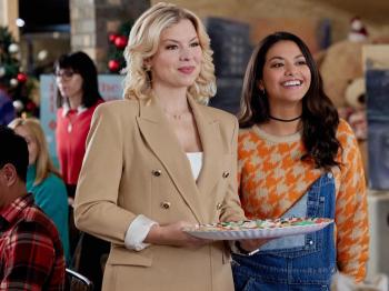 'Friends and Family Christmas' — Ali Liebert and Humberly Gonzalez star in Hallmark's first lesbian holiday romance