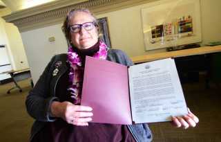 Longtime lesbian CA legislative aide Anna Damiani dies